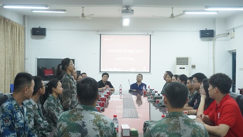 芒果体育在线登录军训教官见面会.JPG